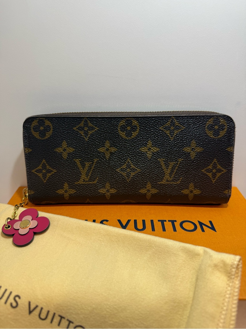 Louis Vuitton Monogram Zip Wallet with Magenta Interior